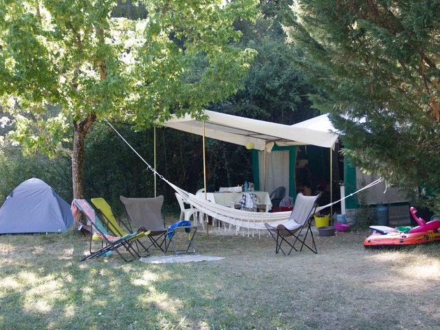 Furnished bungalow tents